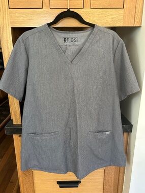 Figs 2pc Charcoal Set Zamora XLP bottoms and Catarina XL Top